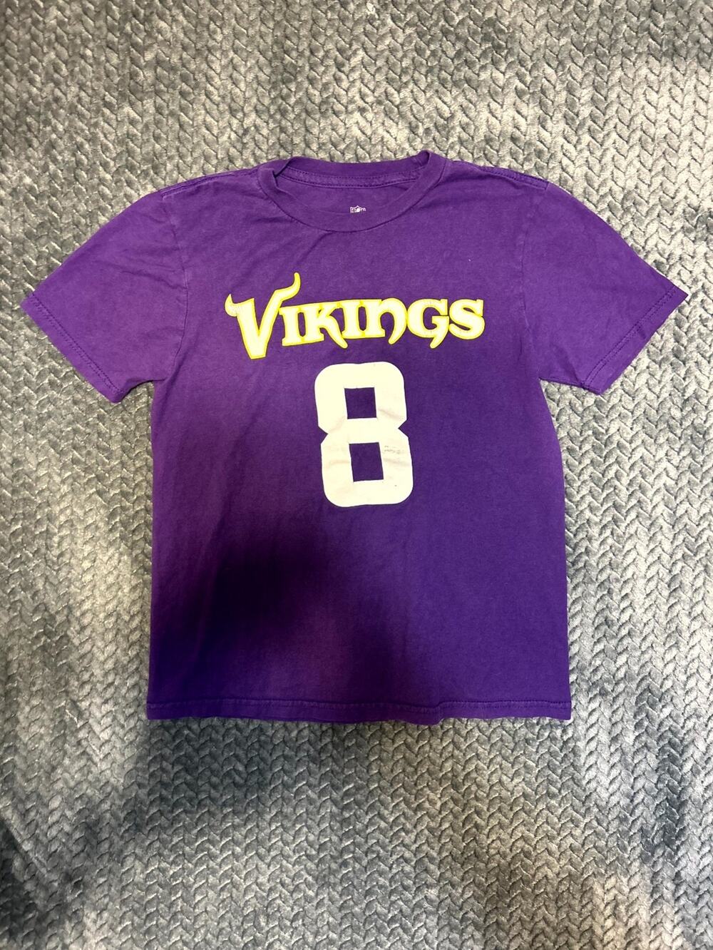 Minnesota Vikings Sam Bradford #8 T-Shirt Boy M Purple NFL Football Sports